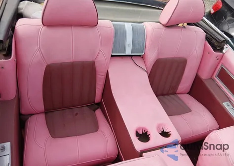 1968 Cadillac Deville z USA, uszkodzony, nr VIN 000000000F8156270